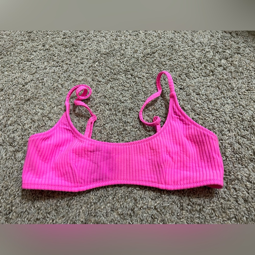 triangl swimwear Hot Pink Ribbed Bikini Top Size Small Beach Pool Outdoor Preppy